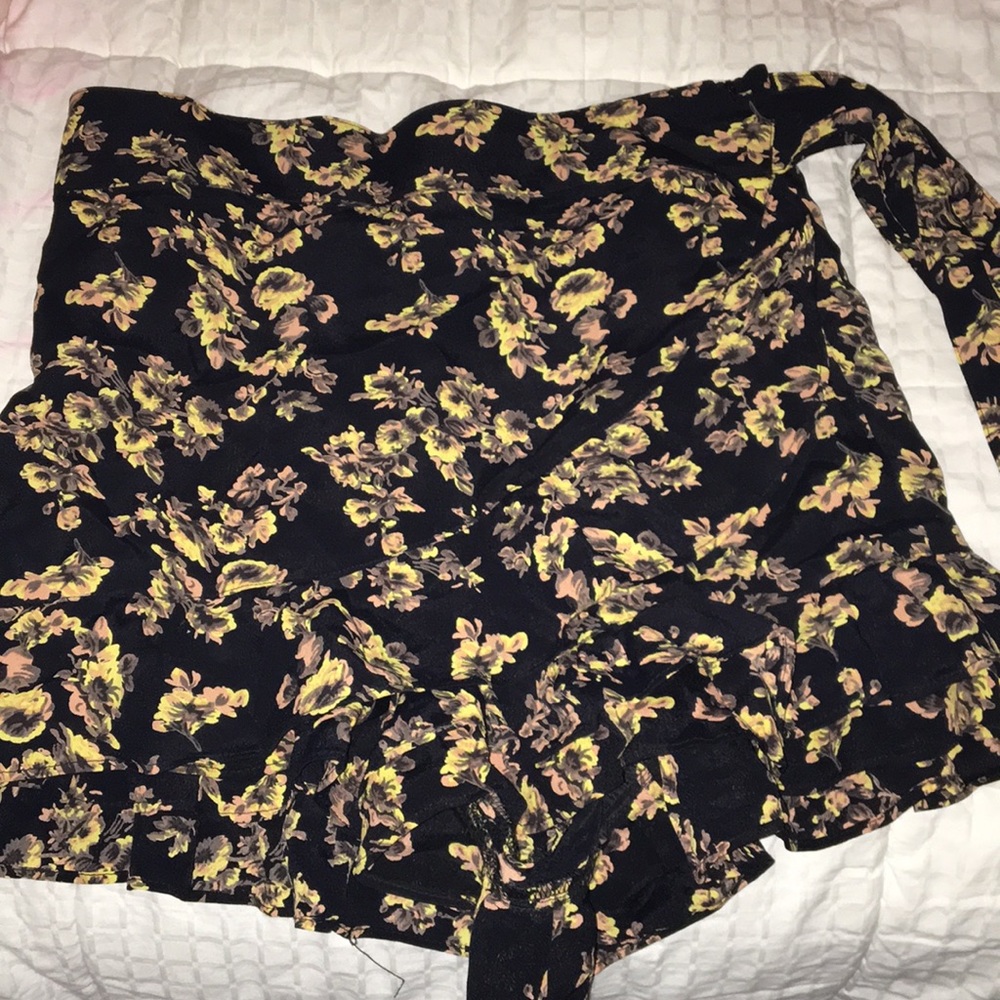Black and yellow planet blue shorts